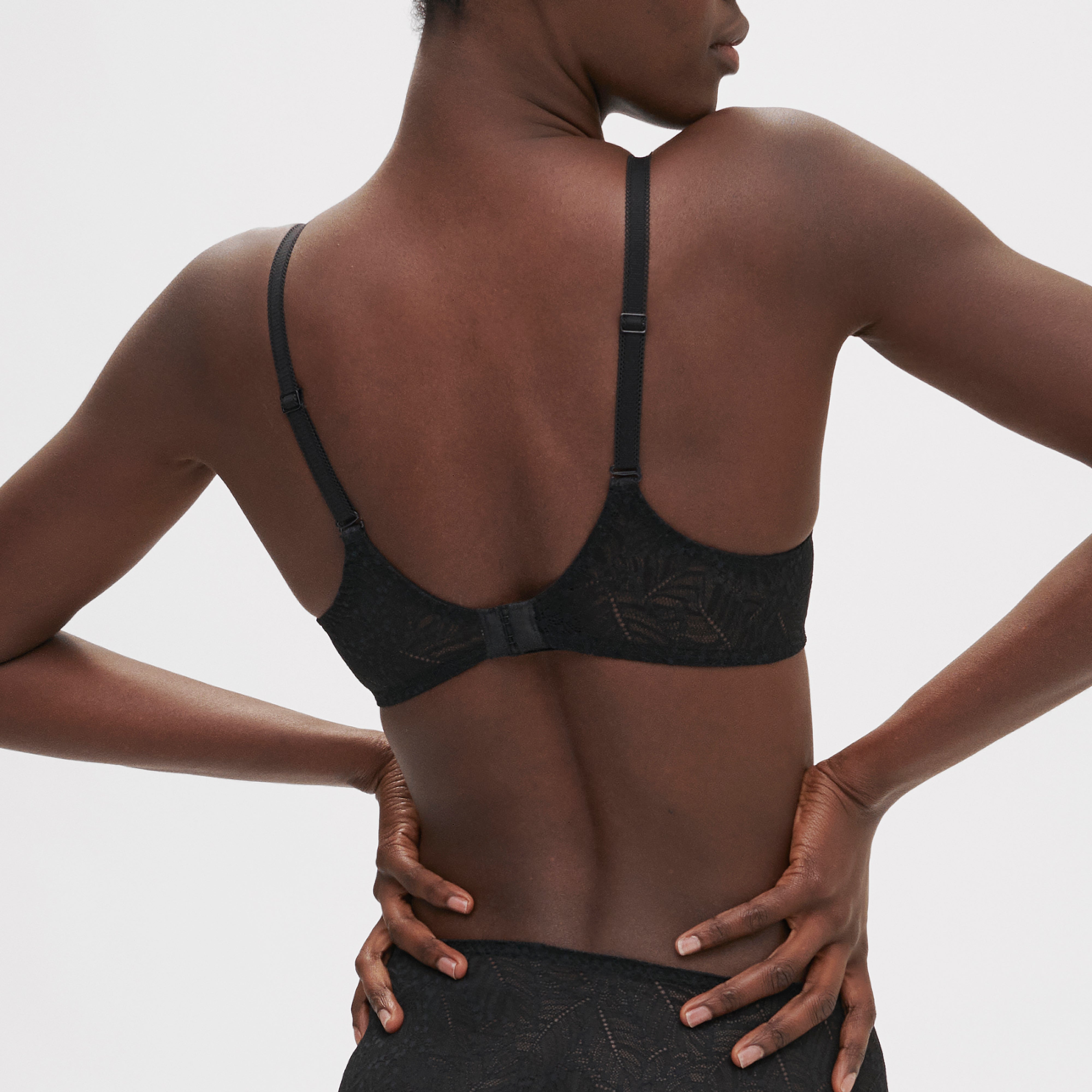 Soutien-gorge - COMETE - Armature moulé décolleté plongeant  - Simone Pérèle