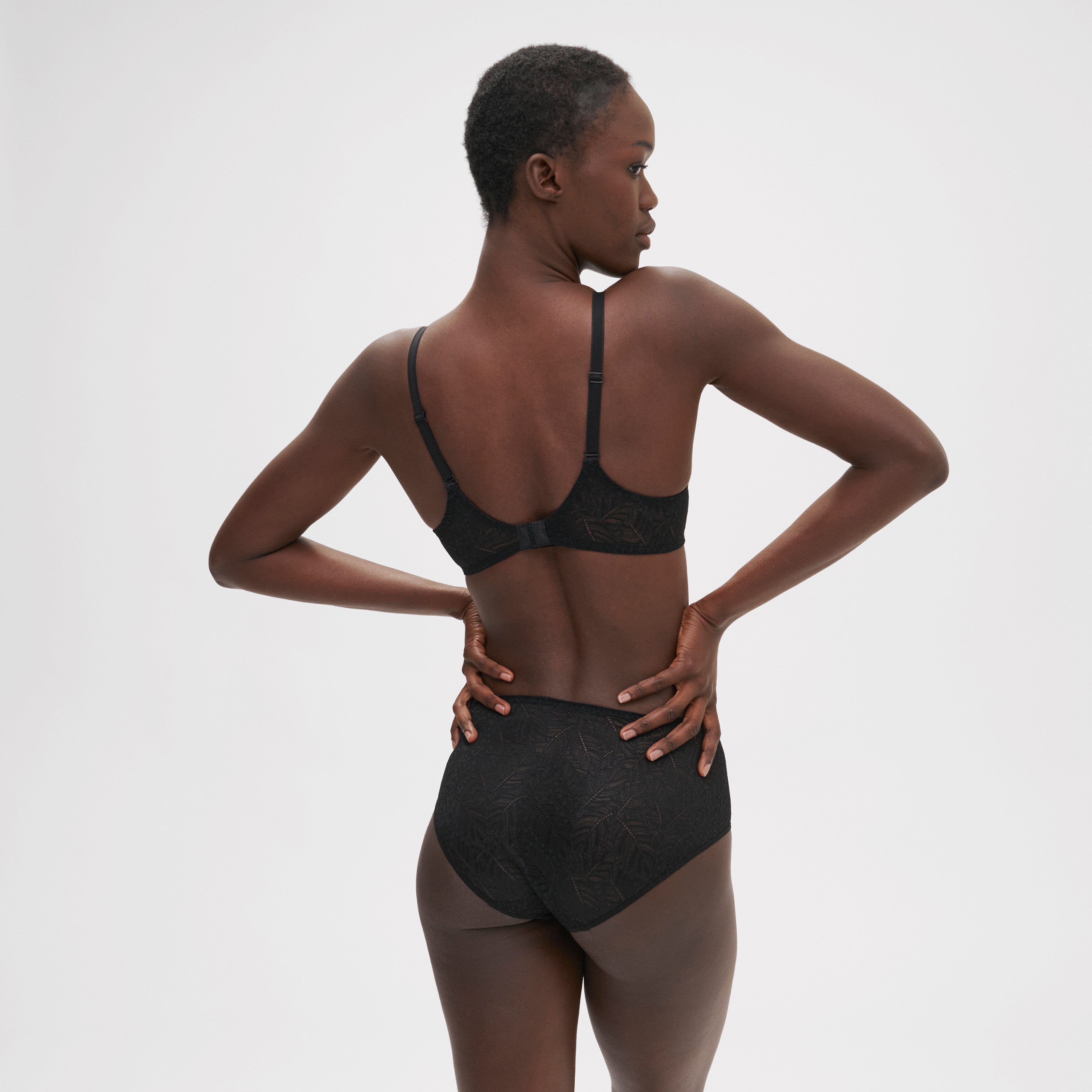 Soutien-gorge - COMETE - Armature moulé décolleté plongeant  - Simone Pérèle