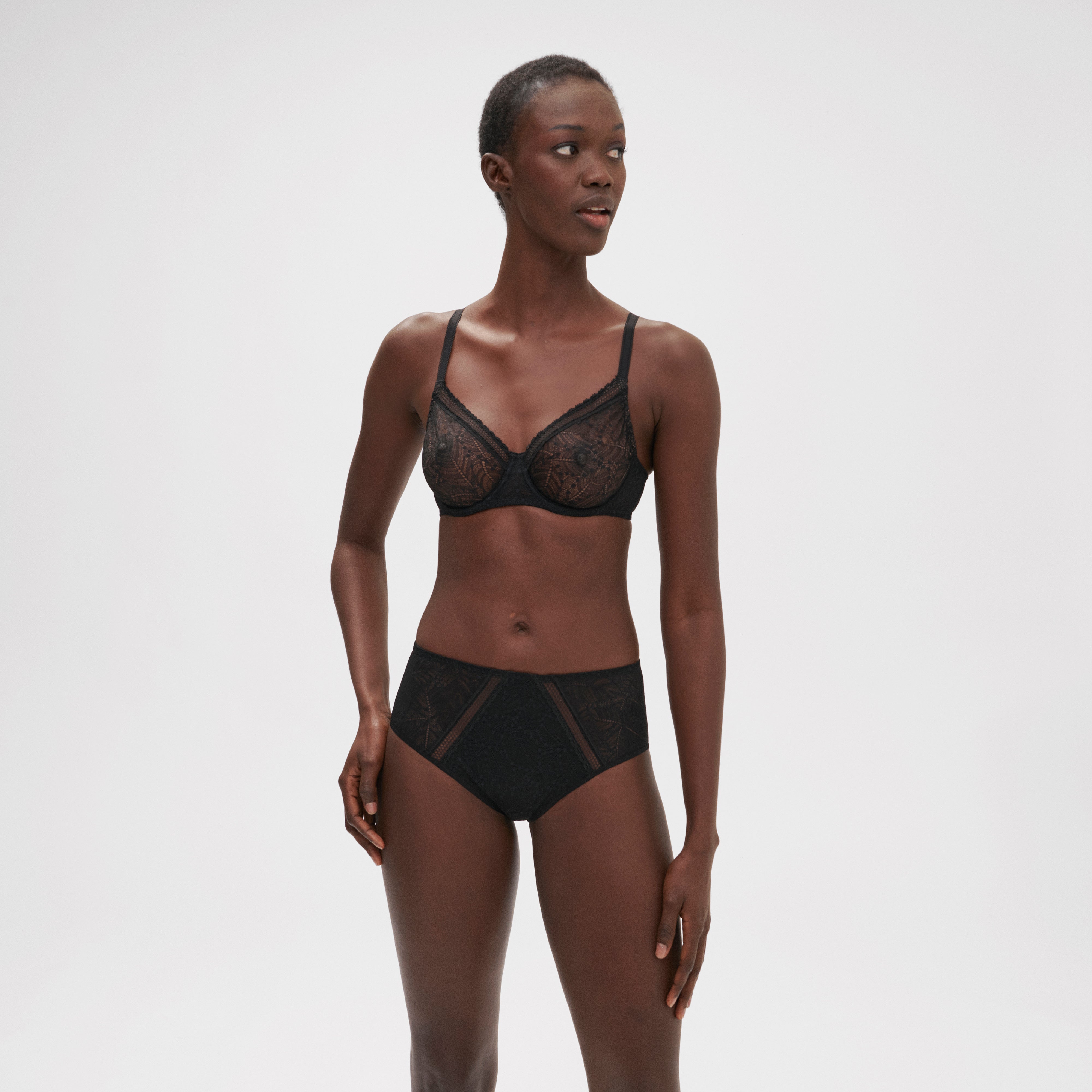 Soutien-gorge - COMETE - Armature moulé décolleté plongeant  - Simone Pérèle