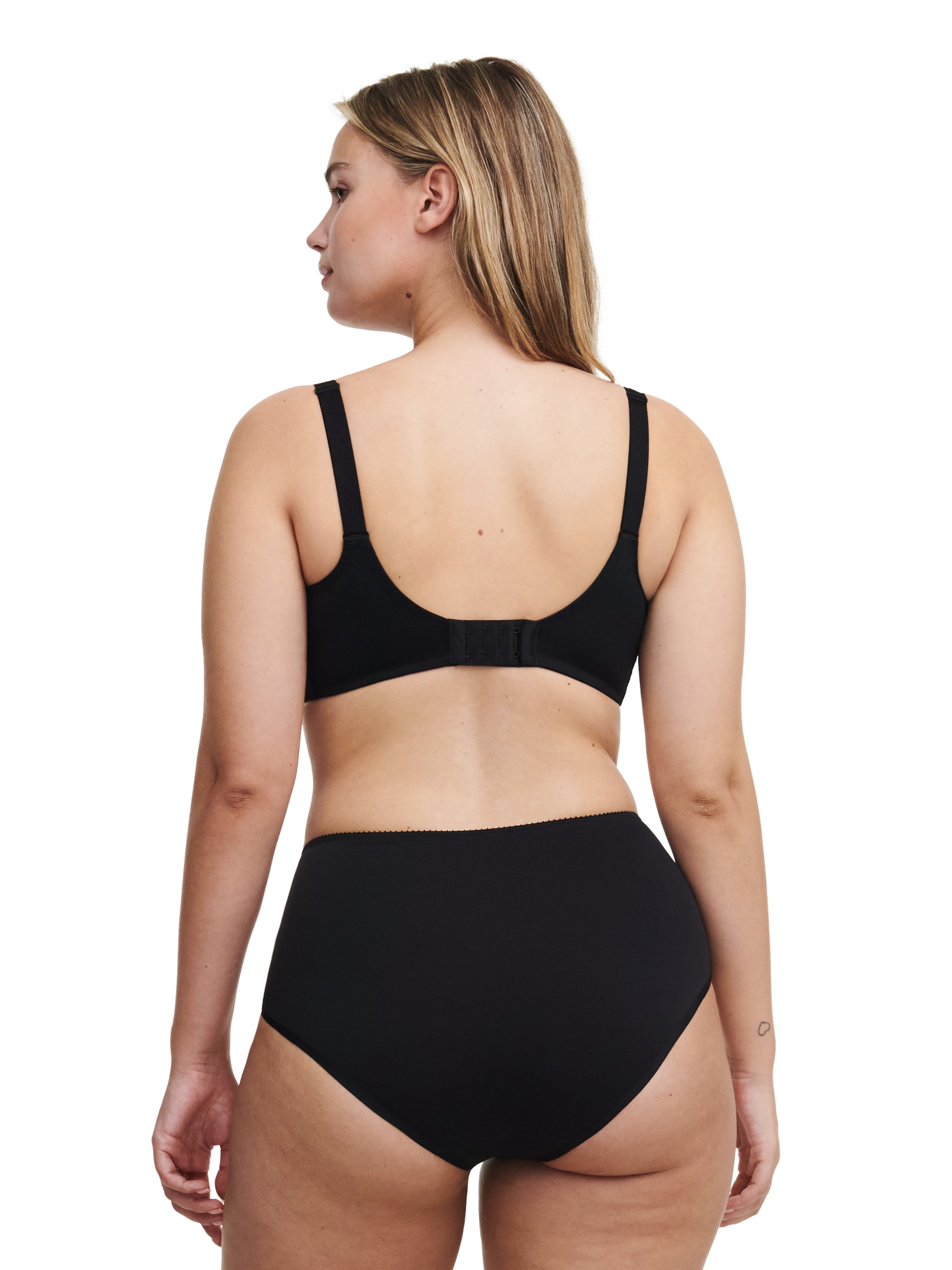 Soutien-gorge - INTRIGUE - armature très enveloppant - Chantelle