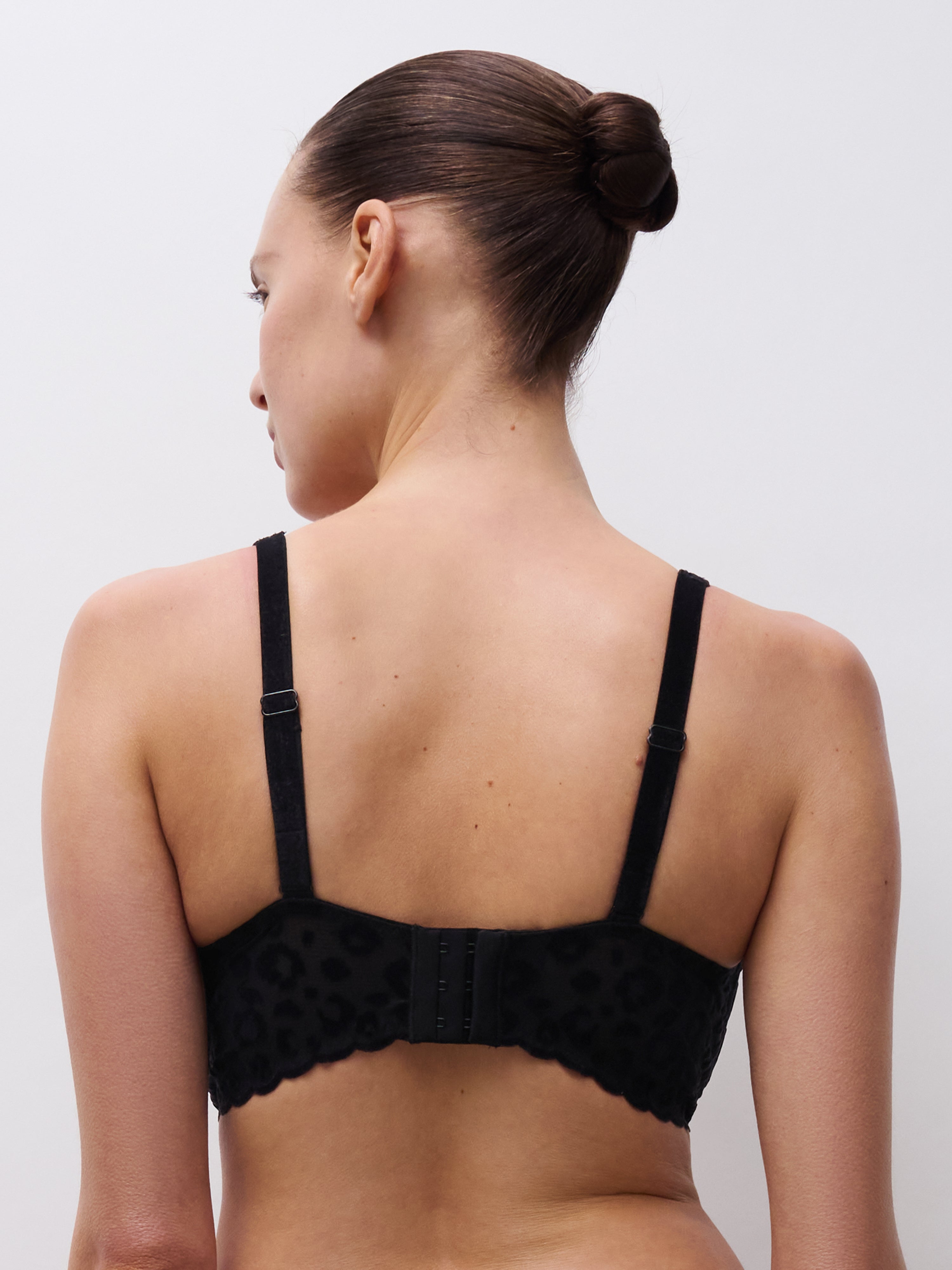 Soutien-gorge armature coque plongeant - GIRLS - Chantelle