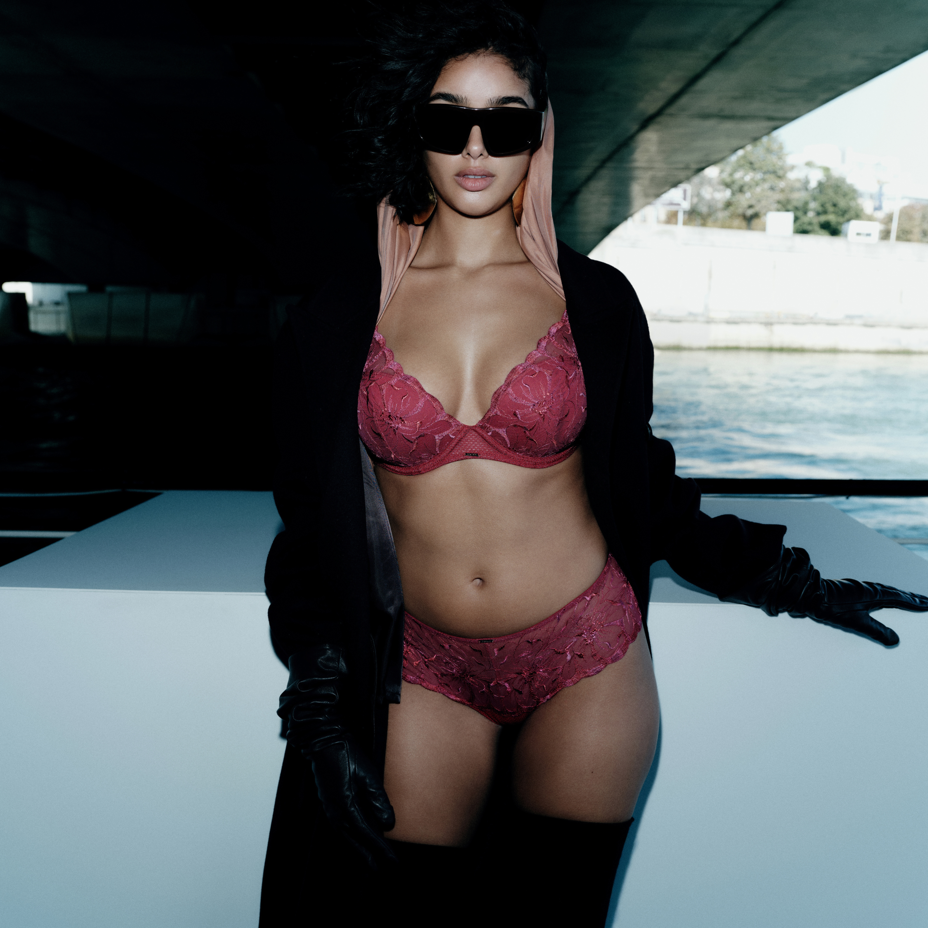 Soutien-gorge - FLEUR coque plongeant - Chantelle
