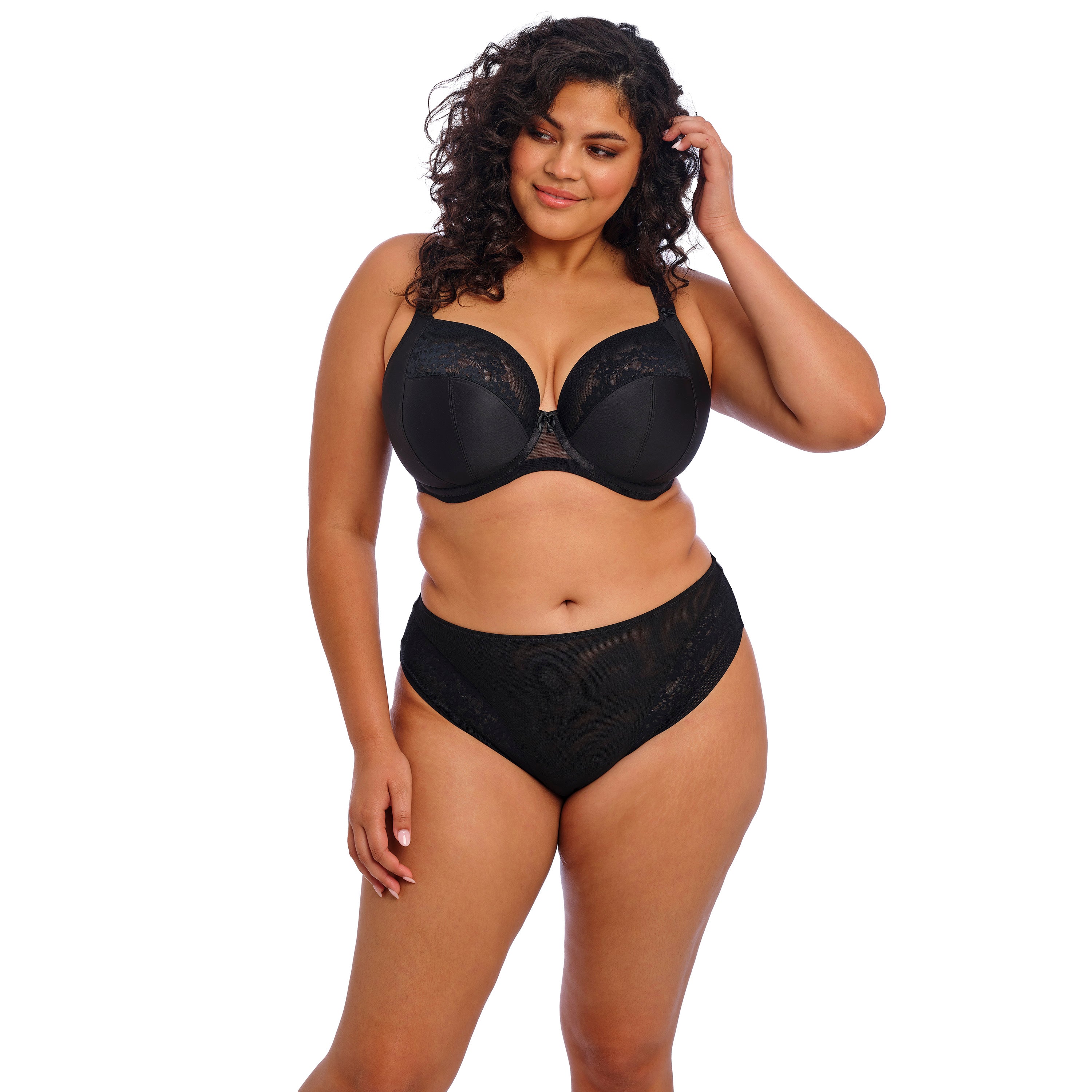 NERINA_BLACK_UW-PLUNGE-BRA-STRETCH_EL302734_HIGH-LEG-BRIEF_EL302753_F_TRADE_3000_SS25_9209dcfb-ca39-4c07-a20f-4e2290456eeb porte fond blanc face