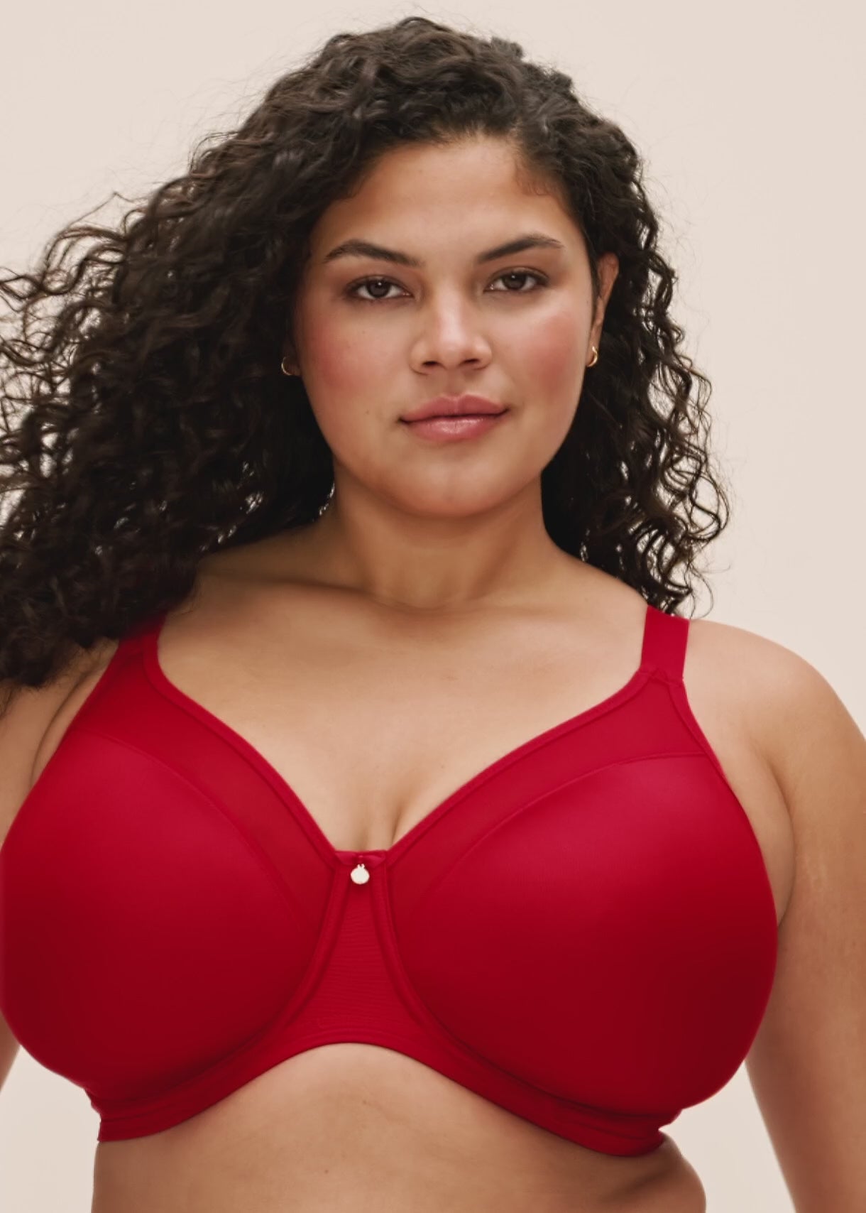 Charger la vidéo : Soutien-gorge moulé avec armatures - SMOOTH - Elomi