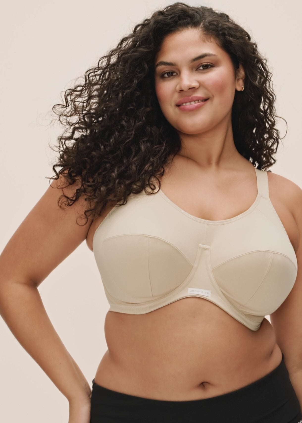 Charger la vidéo : Soutien-gorge de sport avec armature - ENERGISE - Elomi