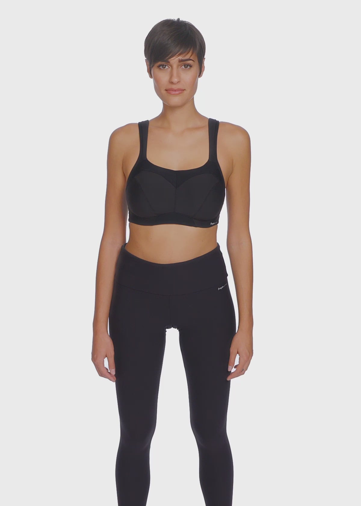 Charger la vidéo : Soutien-gorge de sport avec coque renforcée et armatures -  HIGH OCTANE - Freya