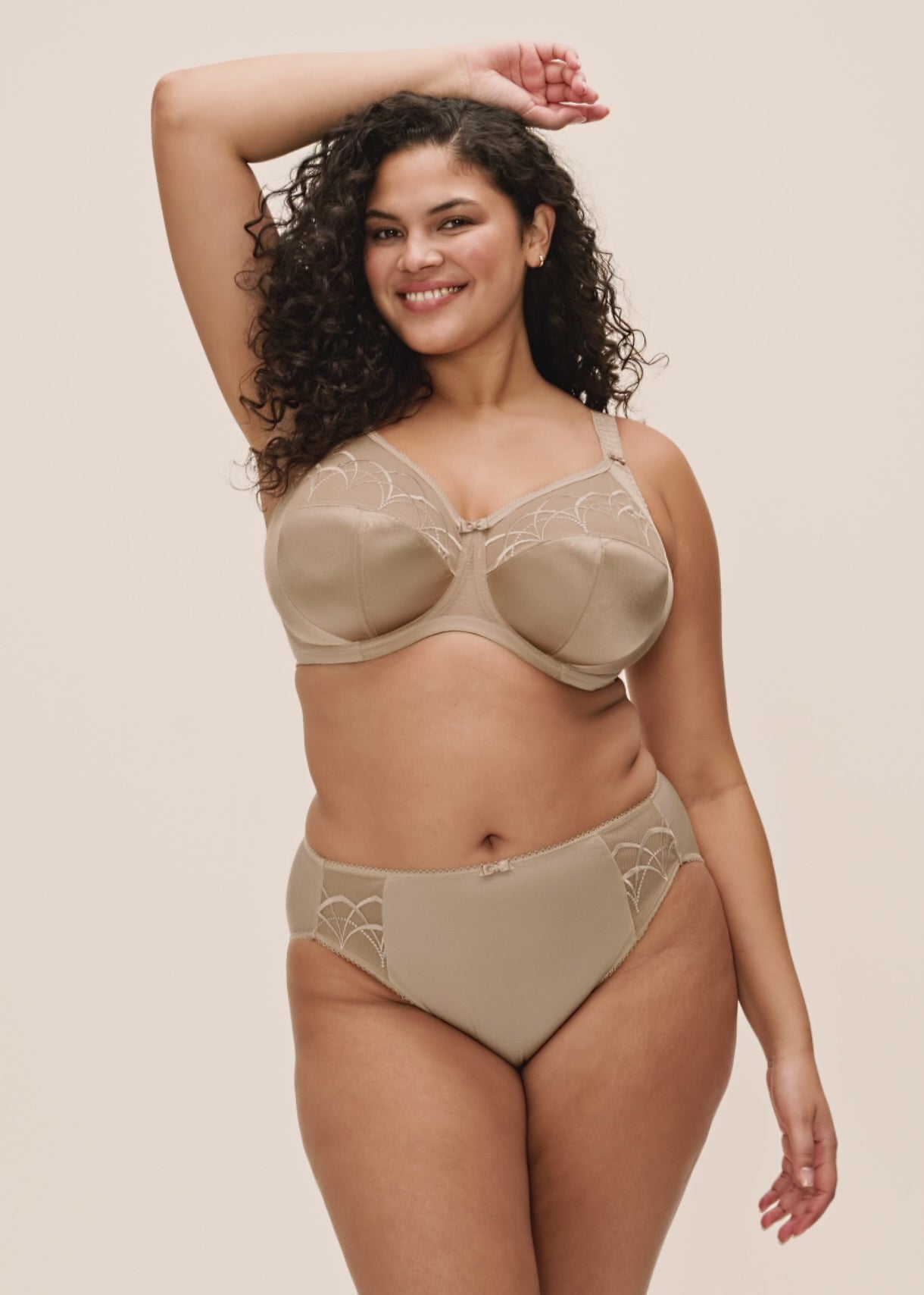 Charger la vidéo : Soutien-gorge avec armature - CATE - Elomi