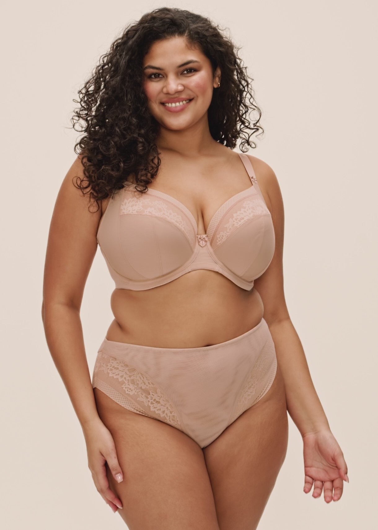Charger la vidéo : Soutien-gorge - plunge armatures - stretch - NERINA - Elomi