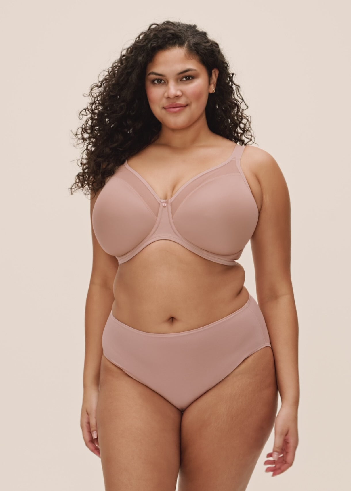 Charger la vidéo : Soutien-gorge moulé avec armatures - SMOOTH - Elomi