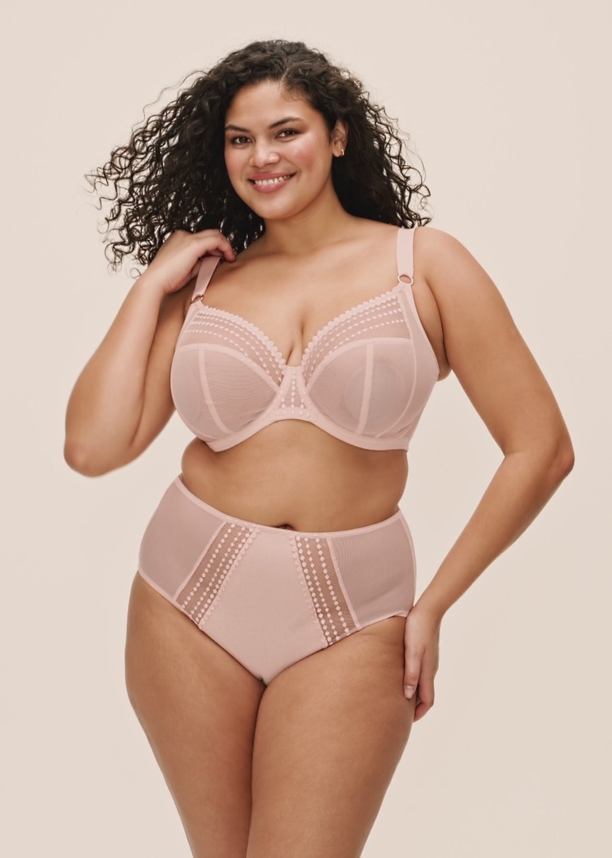 Charger la vidéo : Soutien-gorge armature plongeant - MATILDA - Elomi
