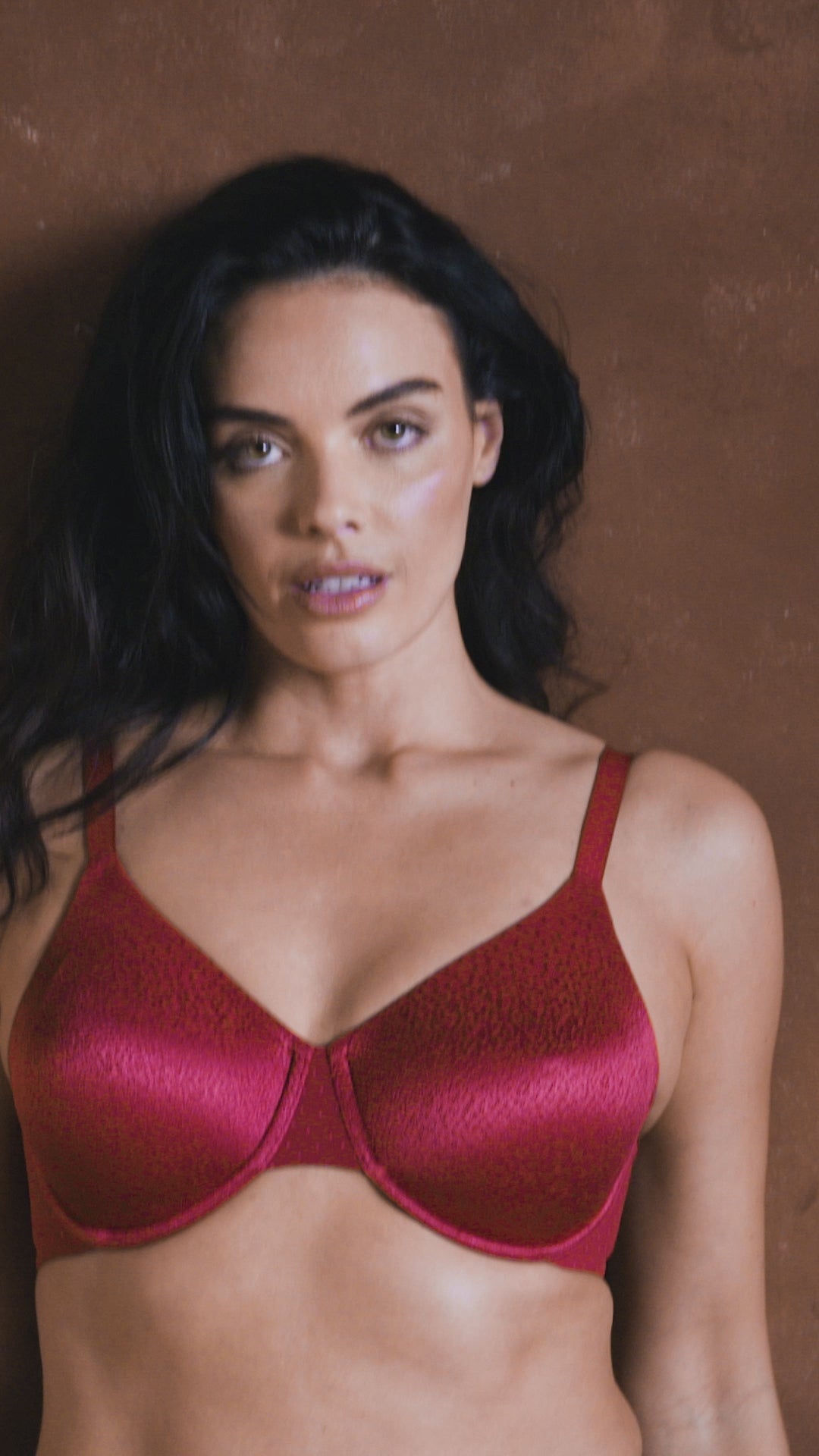 Charger la vidéo : Soutien-gorge  - BACK APPEAL - Emboitant  - Wacoal
