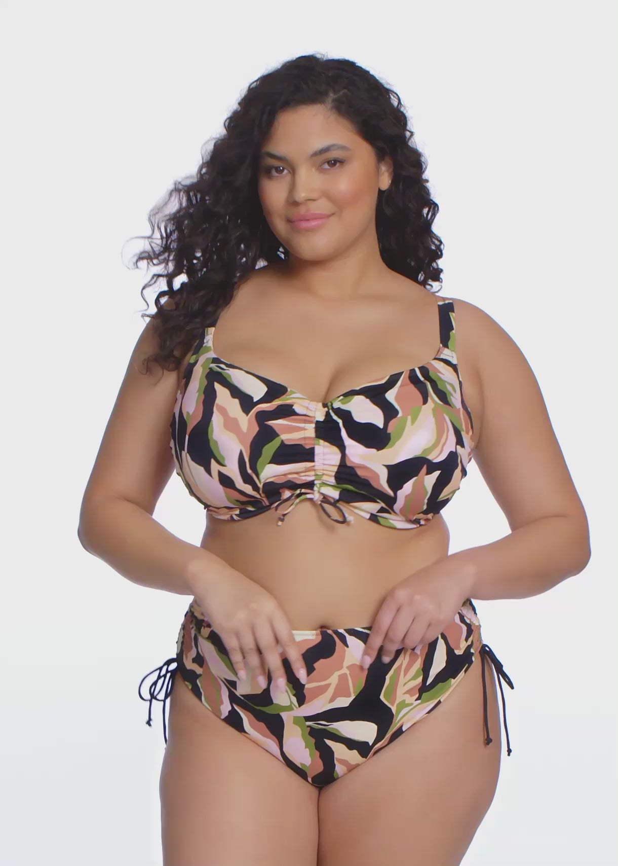 Charger la vidéo : Haut de maillot de bain soutien-gorge balconnet avec armatures - OCEAN AVENUE - Elomi