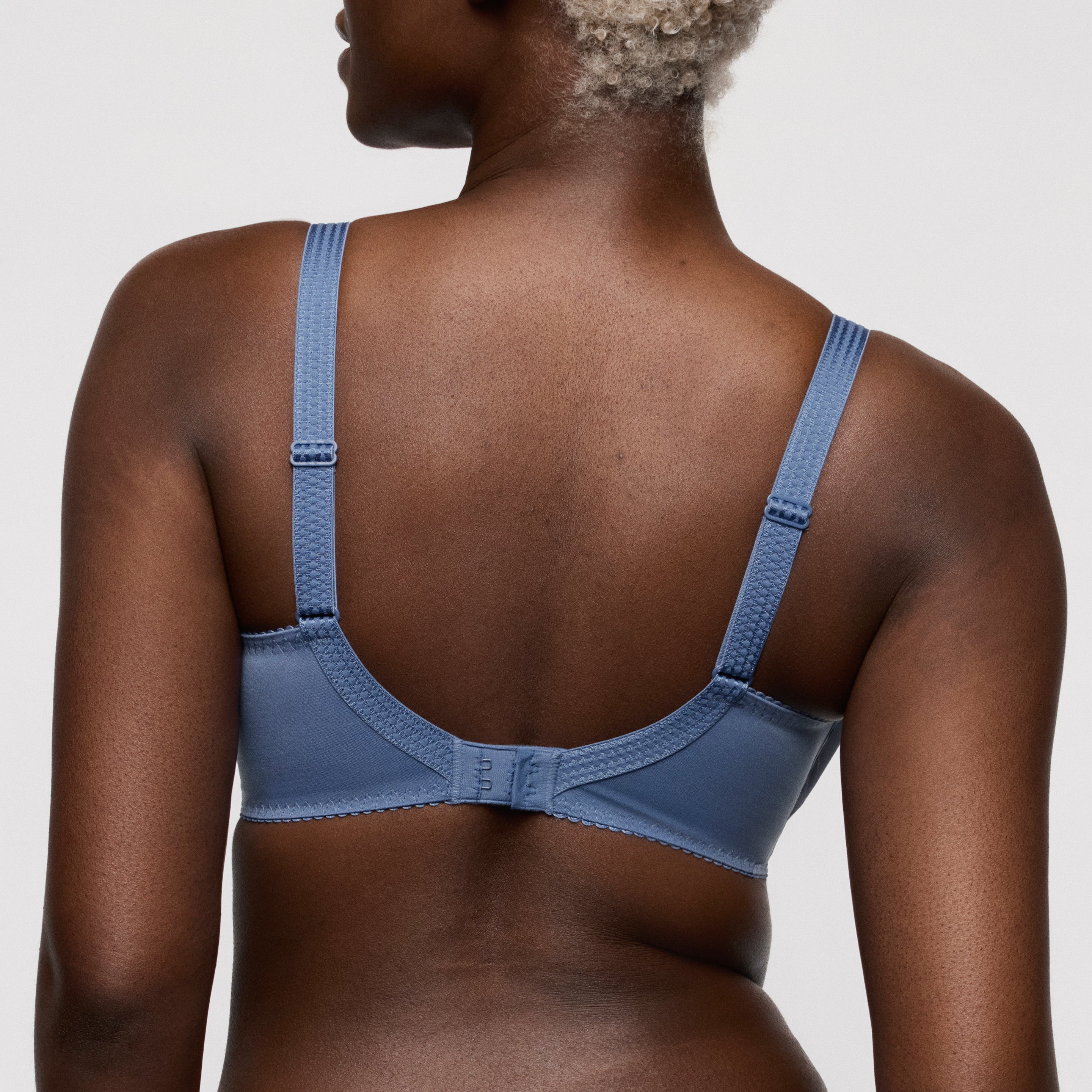 Soutien-gorge emboitant bonnet profond - MONTARA - PrimaDonna