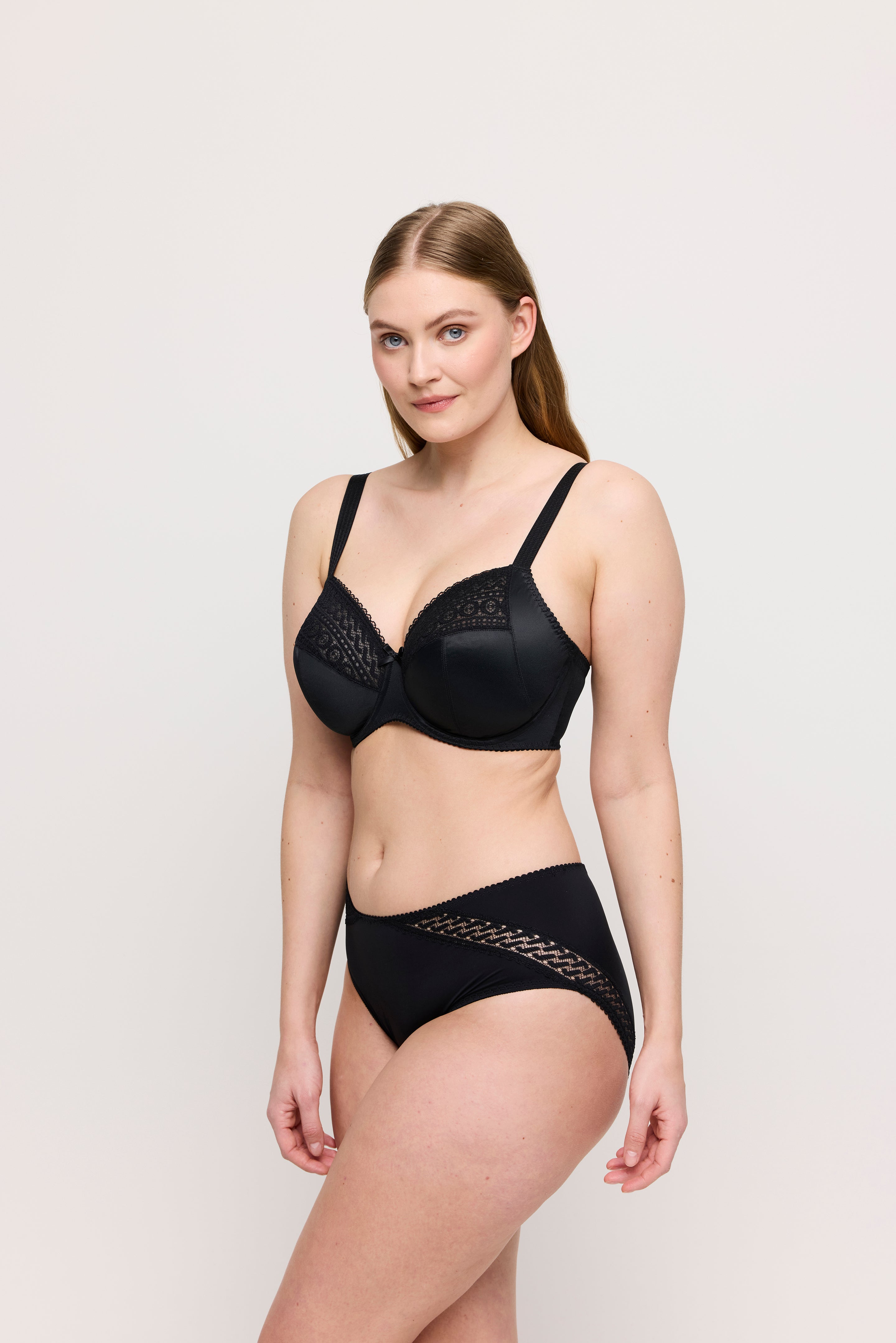 Soutien-gorge emboitant bonnet profond - MONTARA - PrimaDonna