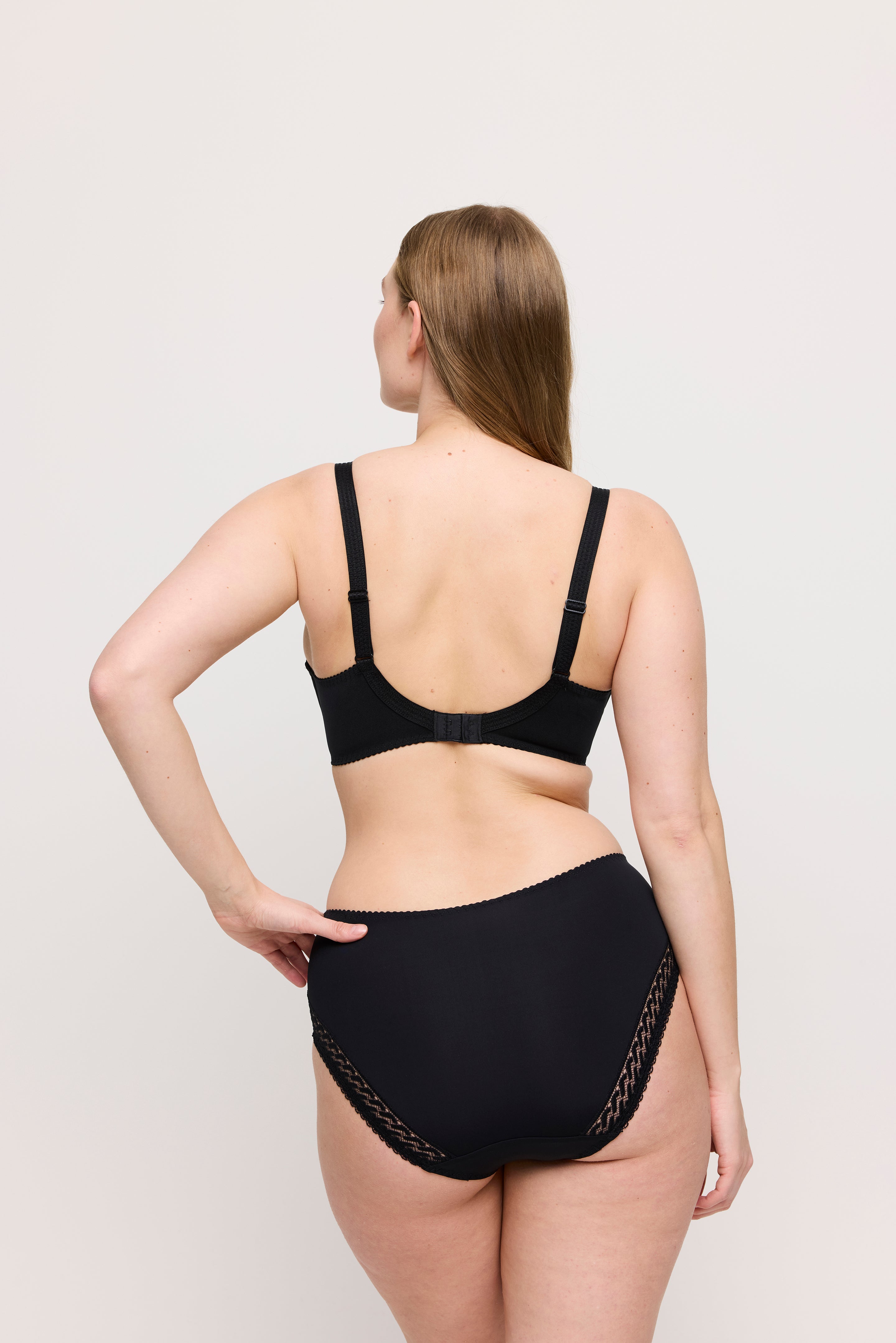Soutien-gorge emboitant bonnet profond - MONTARA - PrimaDonna